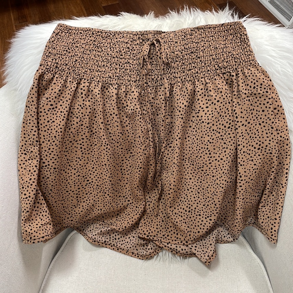 SHEIN FRENCHY PLUS DALMATIAN PAPER-BAG FAUX TIE FRONT SHORT - Picture 6 of 12